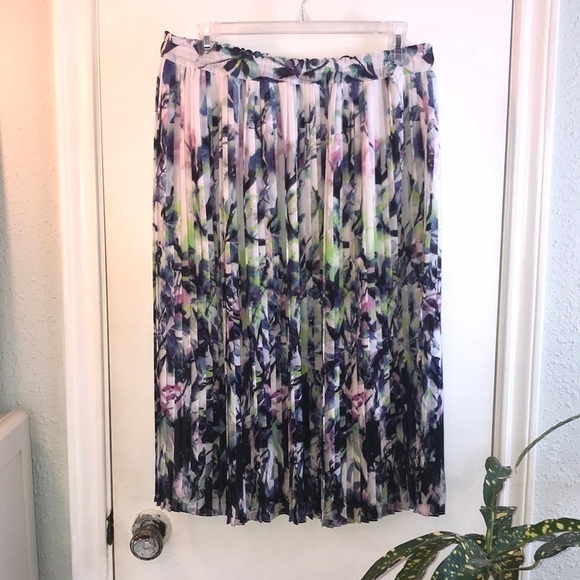 Liz Claiborne Accordion Pleated Floral Midi Skirt Size M - Picture 1 of 6